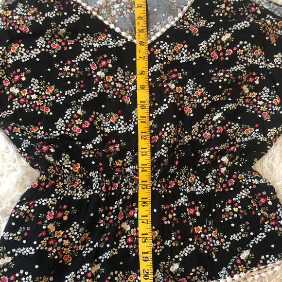 Cold Shoulder Top - Picture 5 of 9